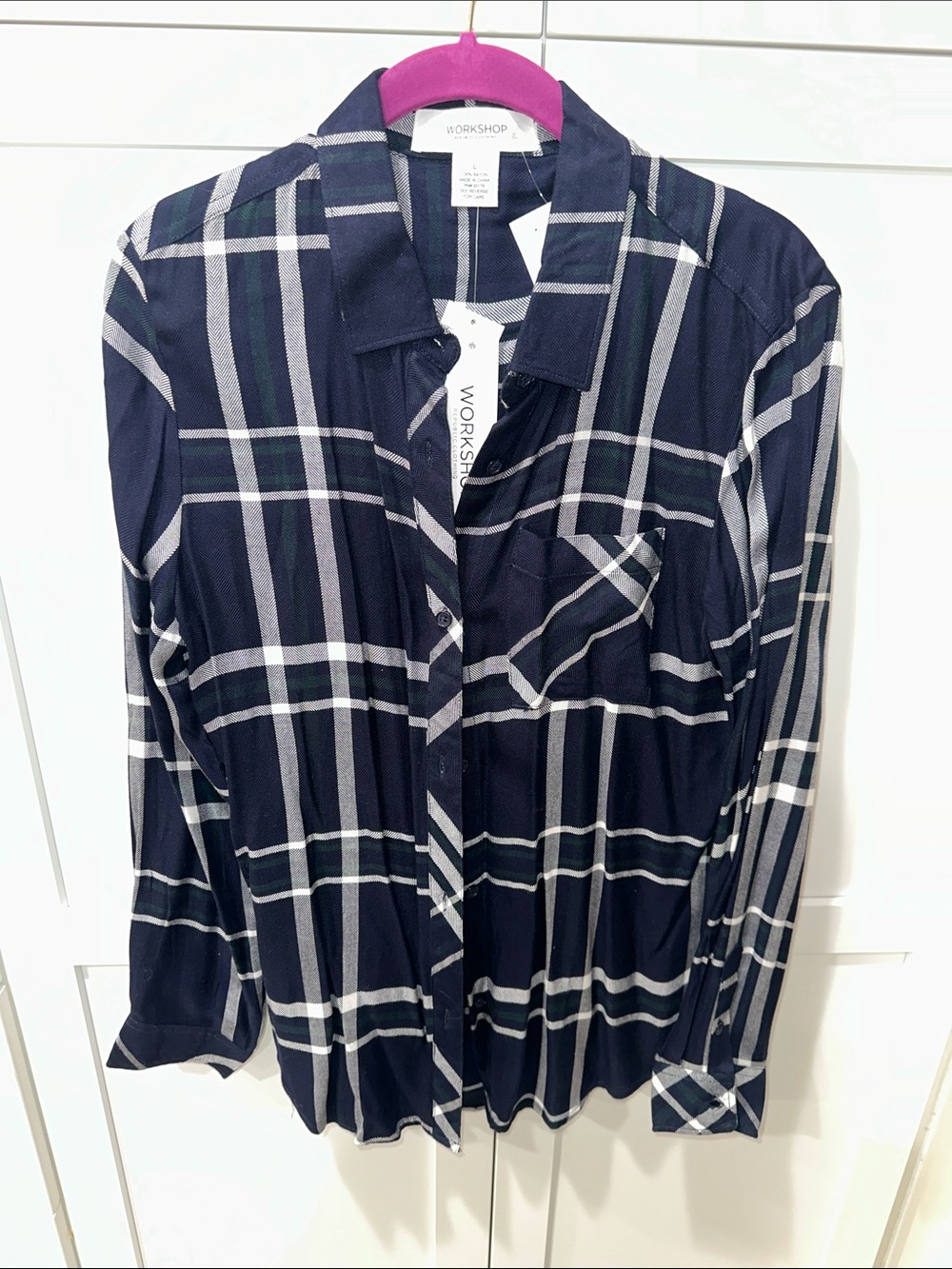 Women’s L Workshop Republic Clothing Navy, white, green  Plaid Rayon Button-Up